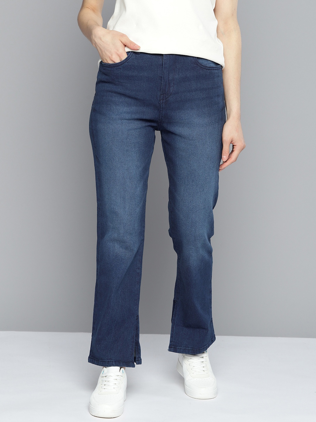 

Mast & Harbour Women Navy Blue Straight Fit Light Fade Stretchable Jeans