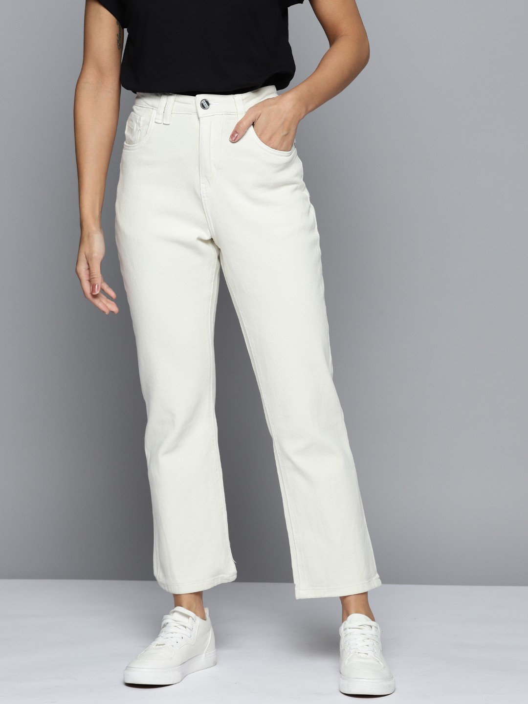 

Mast & Harbour Women Straight Fit Stretchable Jeans, White