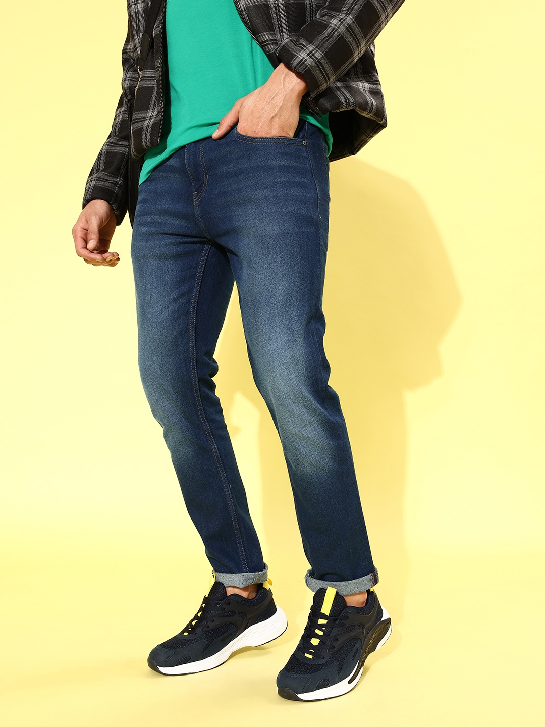 

Mast & Harbour Men Blue Skinny Fit Mid Rise Light Fade Stretchable Jeans