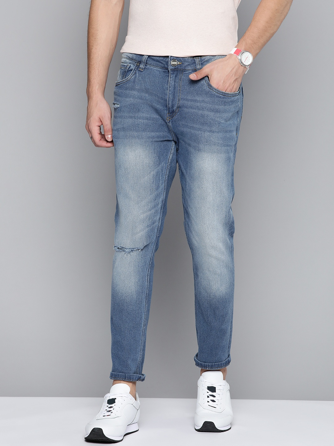 

Mast & Harbour Men Blue Slim Tapered Fit Mildly Distressed Light Fade Jeans