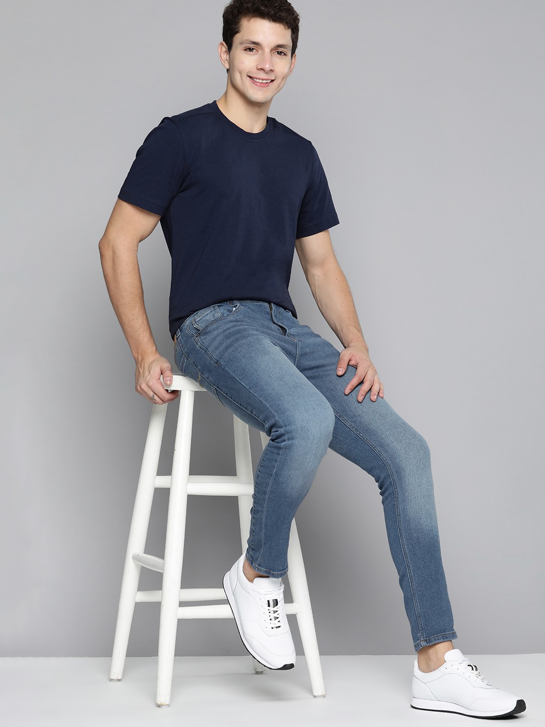 

Mast & Harbour Men Blue Skinny Fit Light Fade Stretchable Jeans