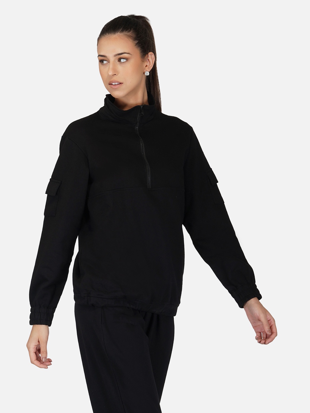 

Tinted Women Black Solid Cotton Sweatshirt
