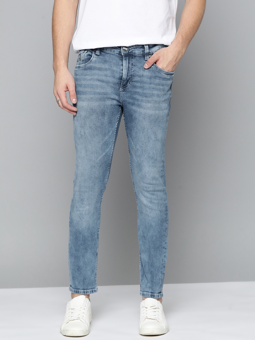 

Mast & Harbour Men Blue Skinny Fit Heavy Fade Brand Logo Printed Stretchable Jeans