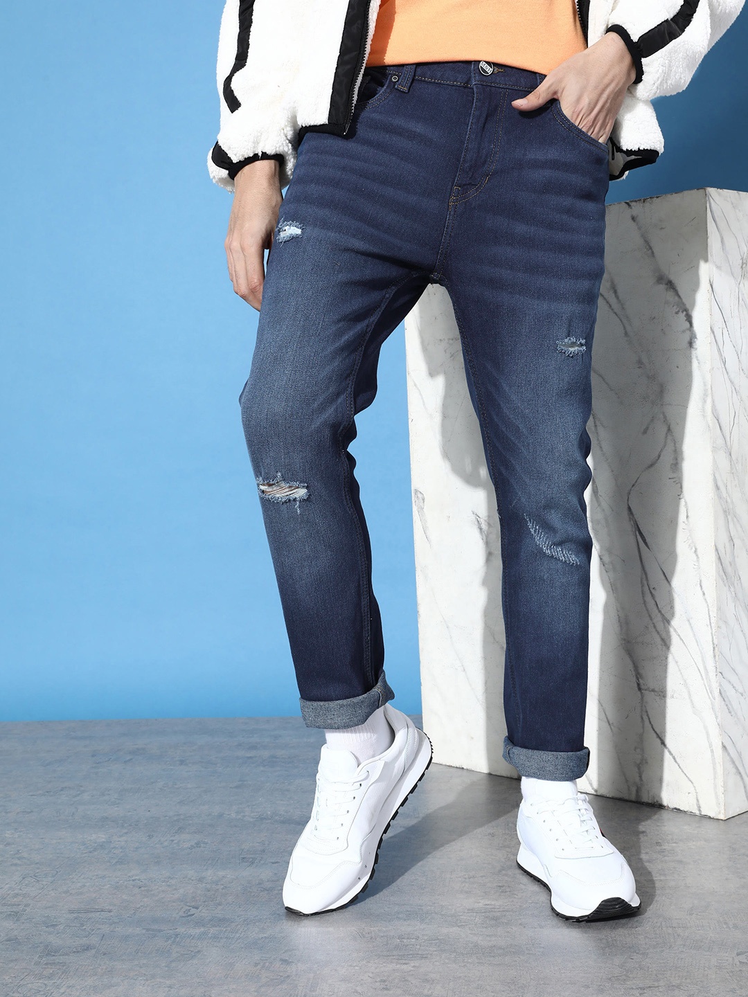 

Mast & Harbour Men Skinny Fit Mildly Distressed Light Fade Stretchable Jeans, Blue