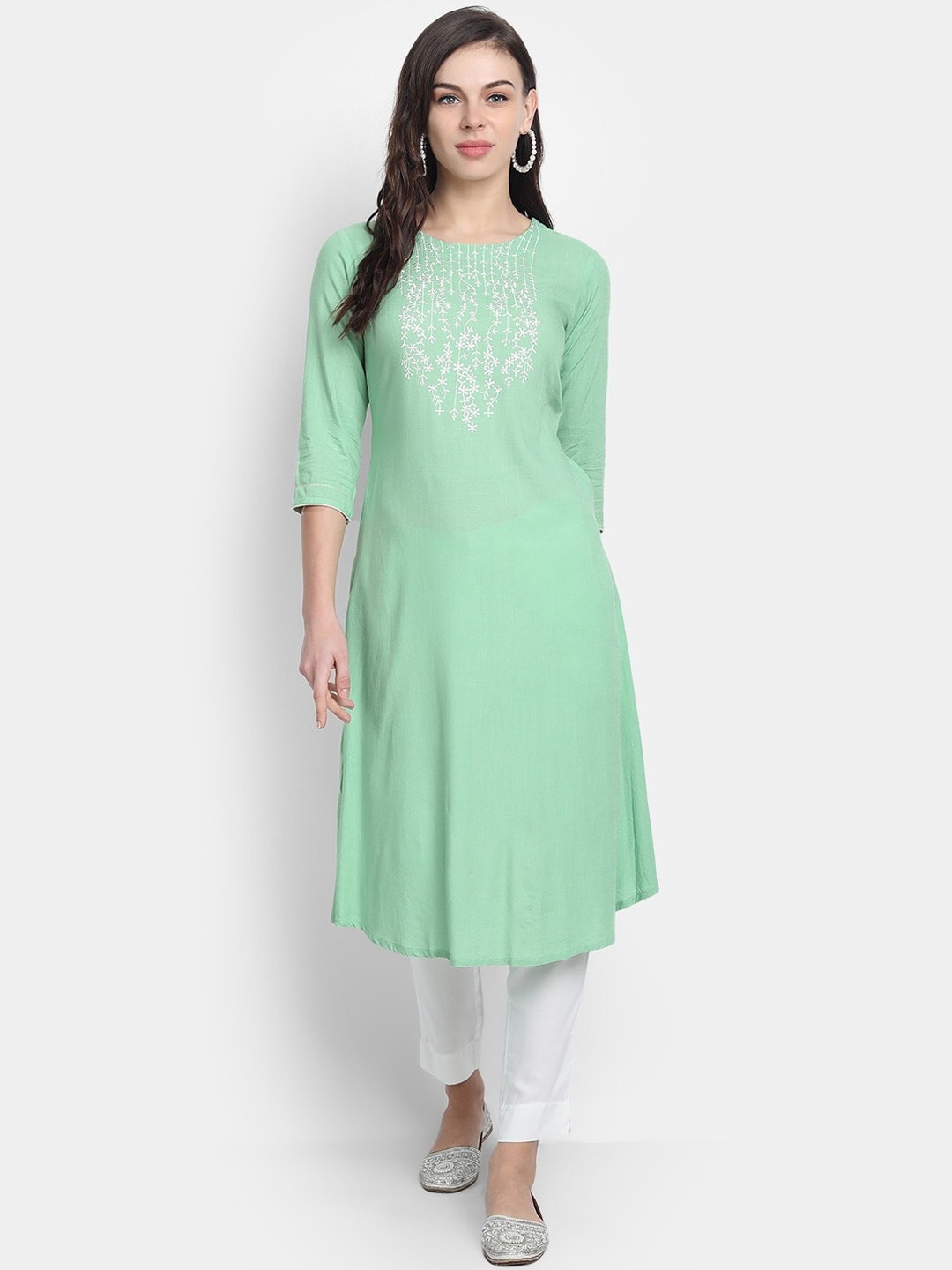 

fabGLOBAL Women Green & White Embroidered Yoke Design Kurta