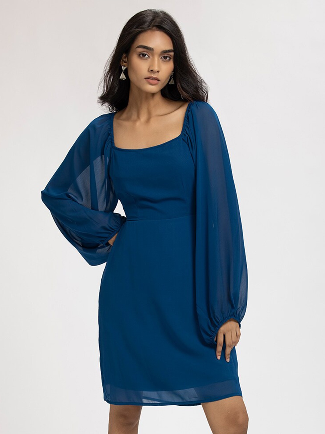 

SHAYE Blue Sheath Long Puffed Sleeves Dress