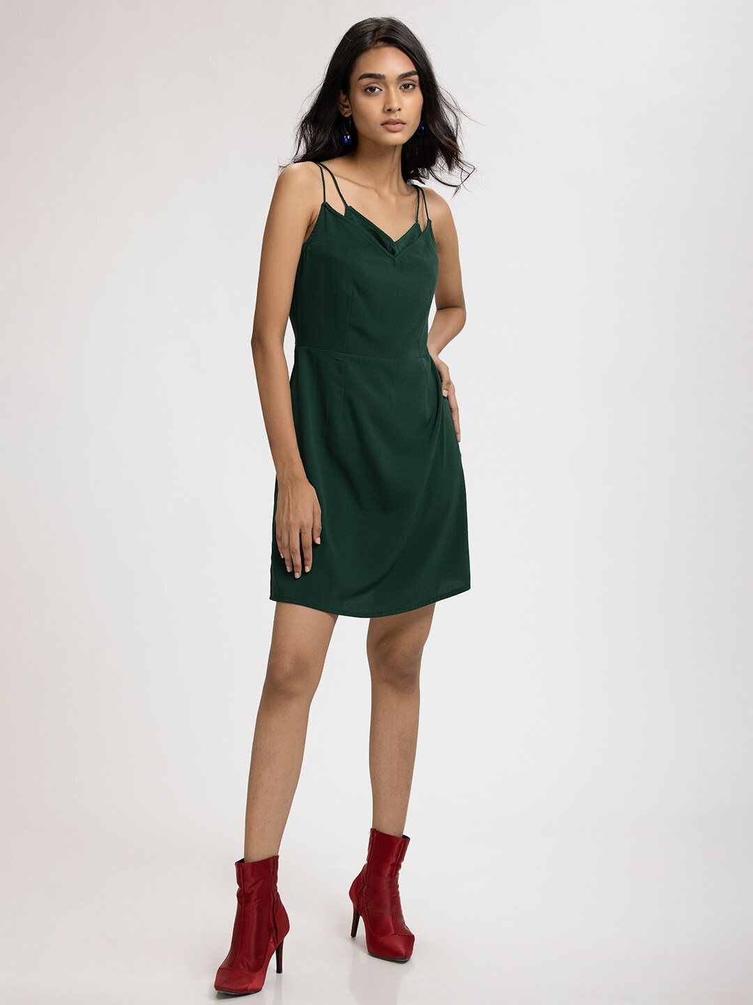 

SHAYE Women Green Solid Dress