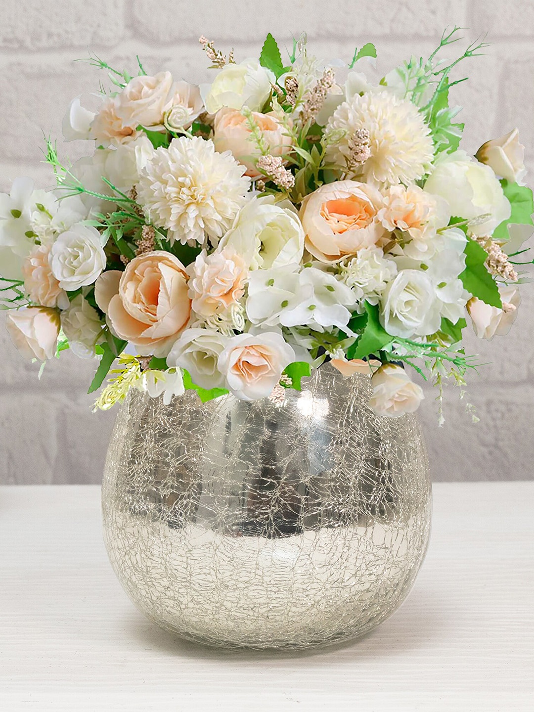 

Homesake Silver-Toned Solid Vintage-Style Handmade Vase