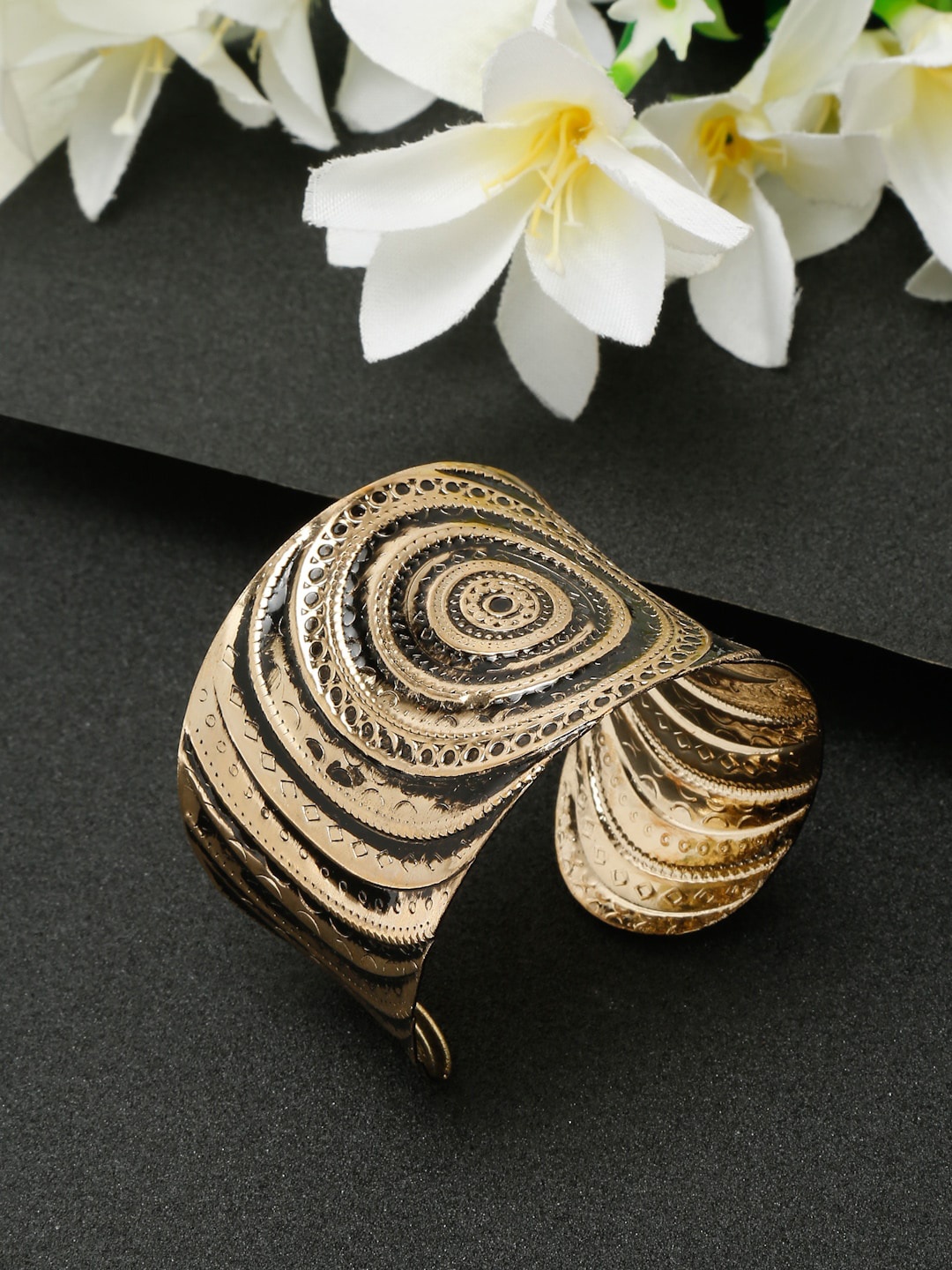 

YouBella Women Gold-Toned & Black Gold-Plated Cuff Bracelet