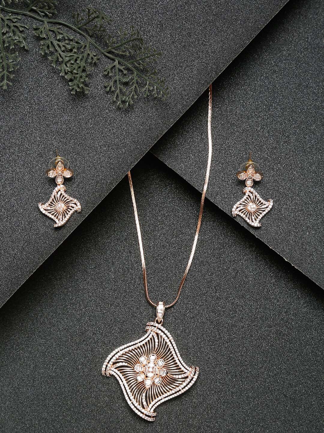 

YouBella Gold-Plated White Stone-Studded & Beaded Jewellery Set