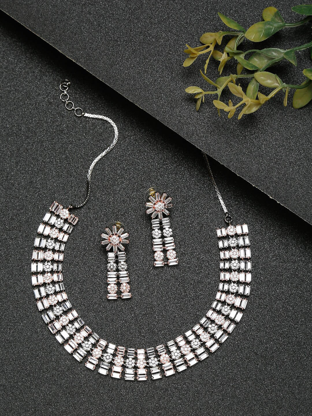

YouBella Metallic Artificial Stones Studded Jewellery Set