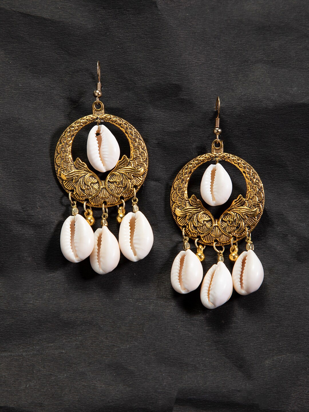 

Sangria Gold-Toned & Cream-Coloured Circular Drop Earrings