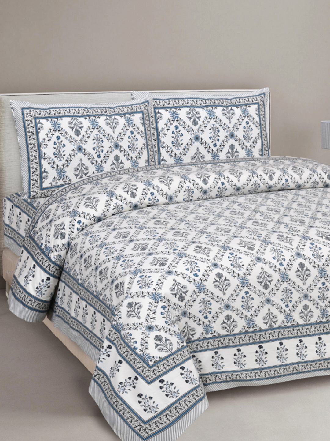 

INDHOME LIFE White & Blue Floral 220 TC King Bedsheet with 2 Pillow Covers