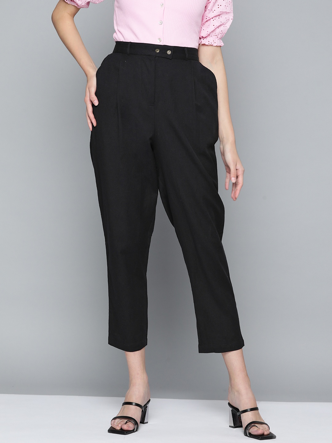

HERE&NOW Women Black Solid Straight Fit Pleated Trousers