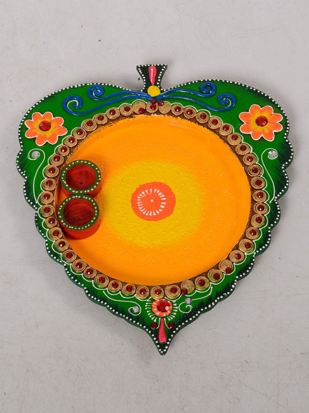 

eCraftIndia Orange & Green Handcrafted Leaf-Shaped Multiutility Pooja Thali