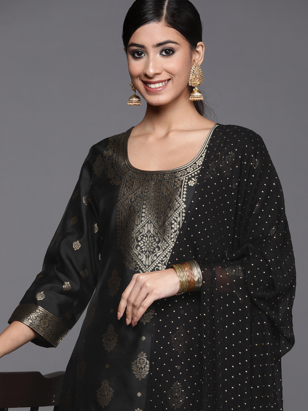

Varanga Women Black Kurta with Trousers & With Dupatta