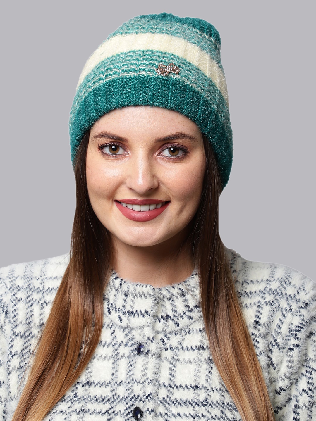 

ELLIS Women Green & Cream-Coloured Colourblocked Beanie