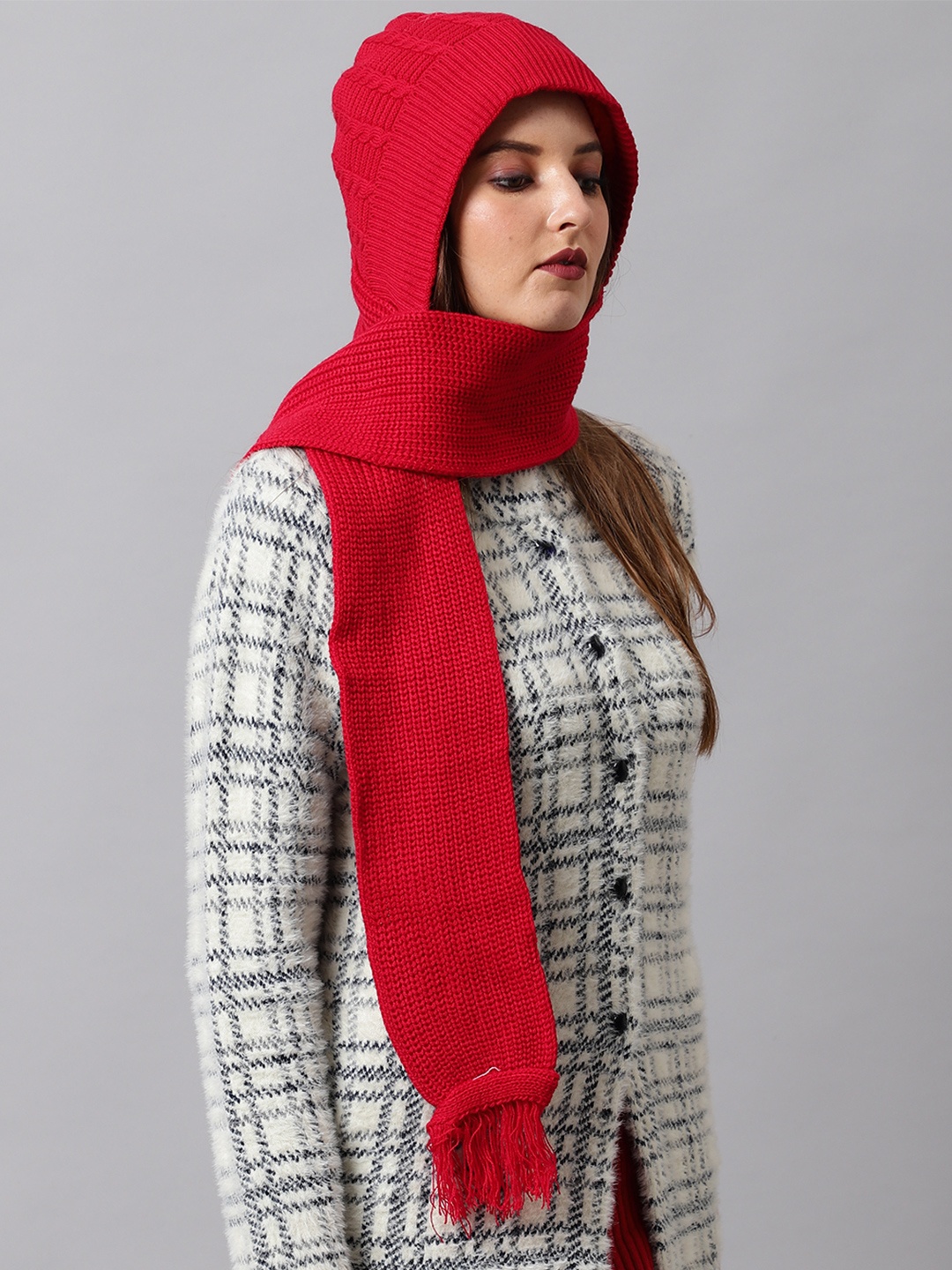 

ELLIS Women Red Caps