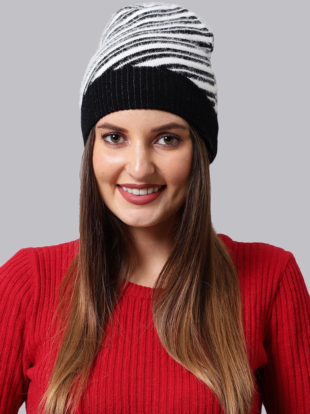 

ELLIS Women Black & White Beanie Cap