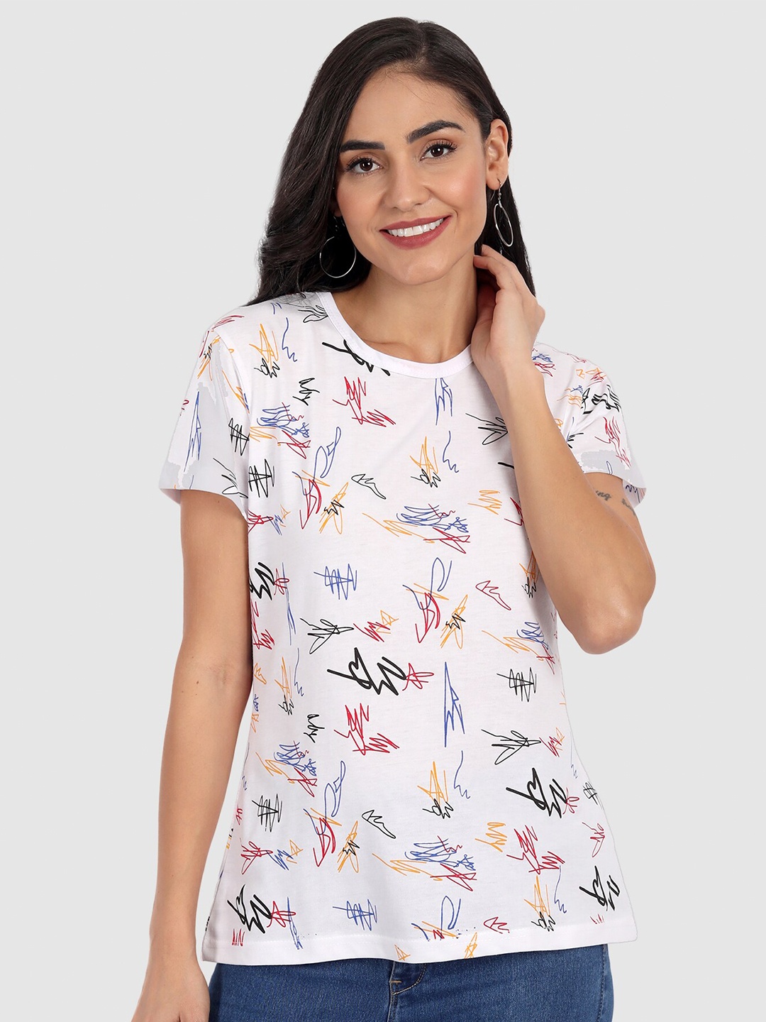 

CHOZI Women White Printed T-shirt