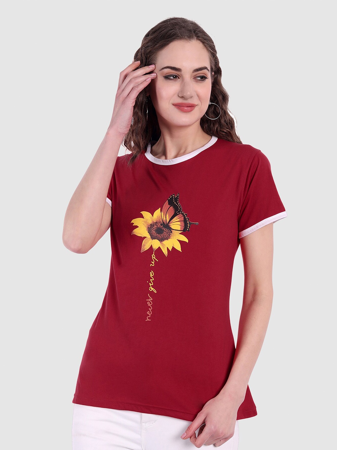 

CHOZI Women Maroon & Yellow Floral Printed Bio Finish T-shirt