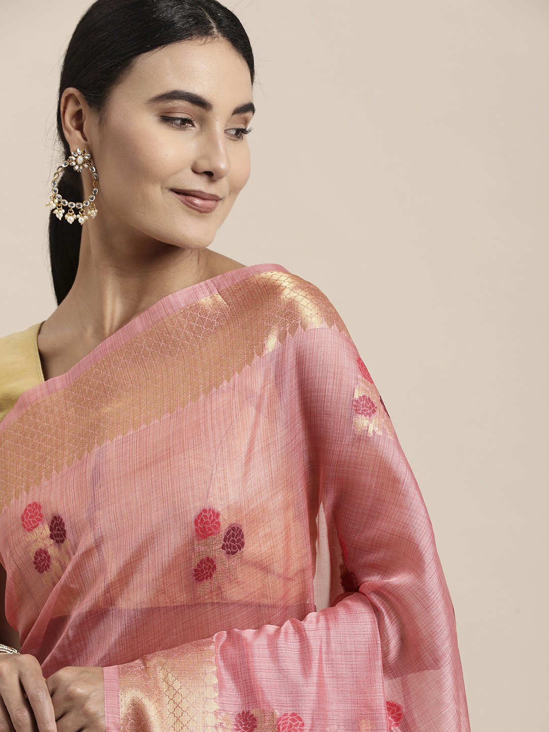 

VISHNU WEAVES Peach-Coloured & Red Ethnic Motifs Zari Banarasi Saree