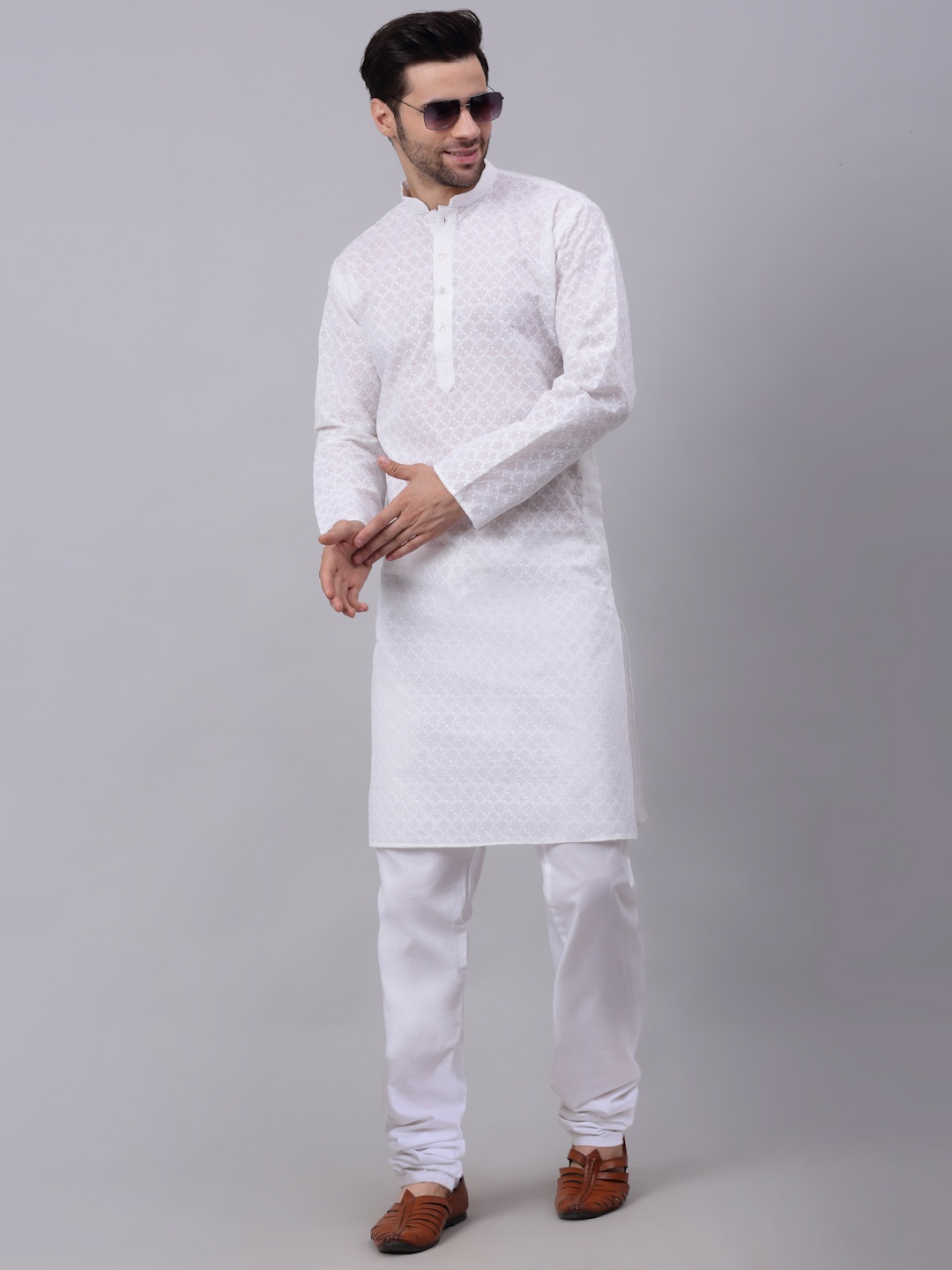 

KRAFT INDIA Men White Pleated Pure Cotton Kurta with Pyjamas