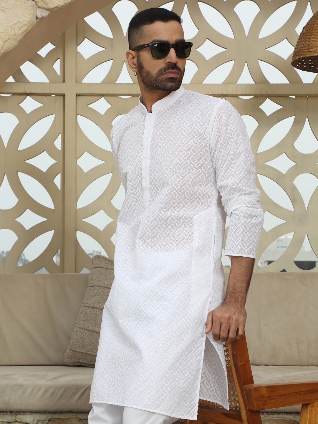 

KRAFT INDIA Men White Pleated Pure Cotton Kurta with Pyjamas