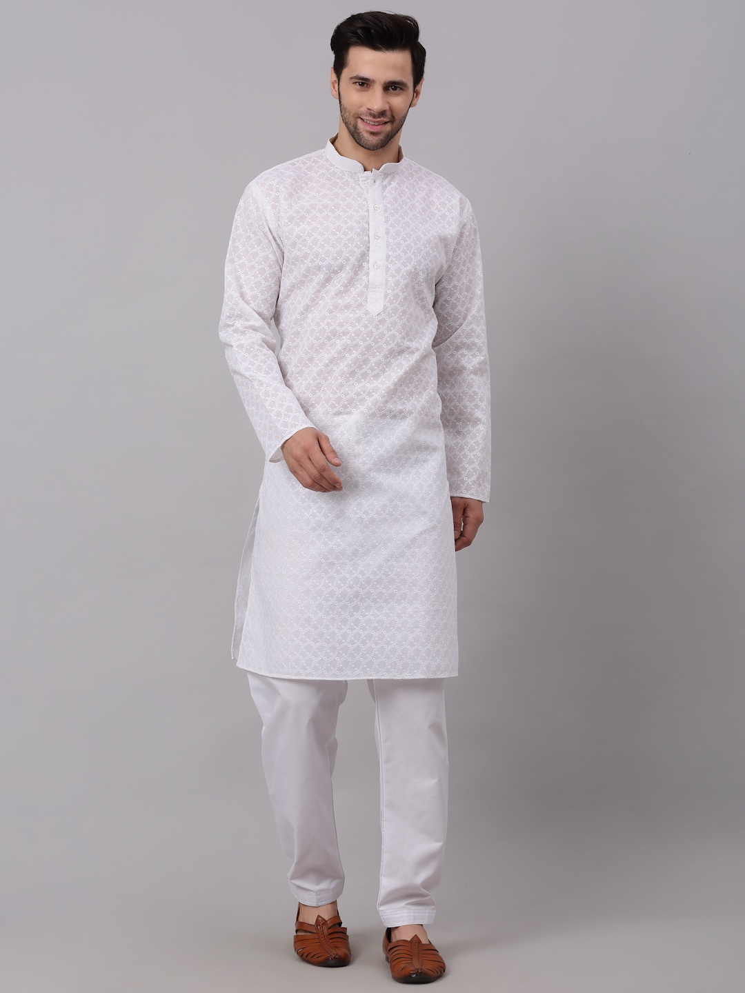 

KRAFT INDIA Men Black Chikankari Pure Cotton Kurta with Trousers