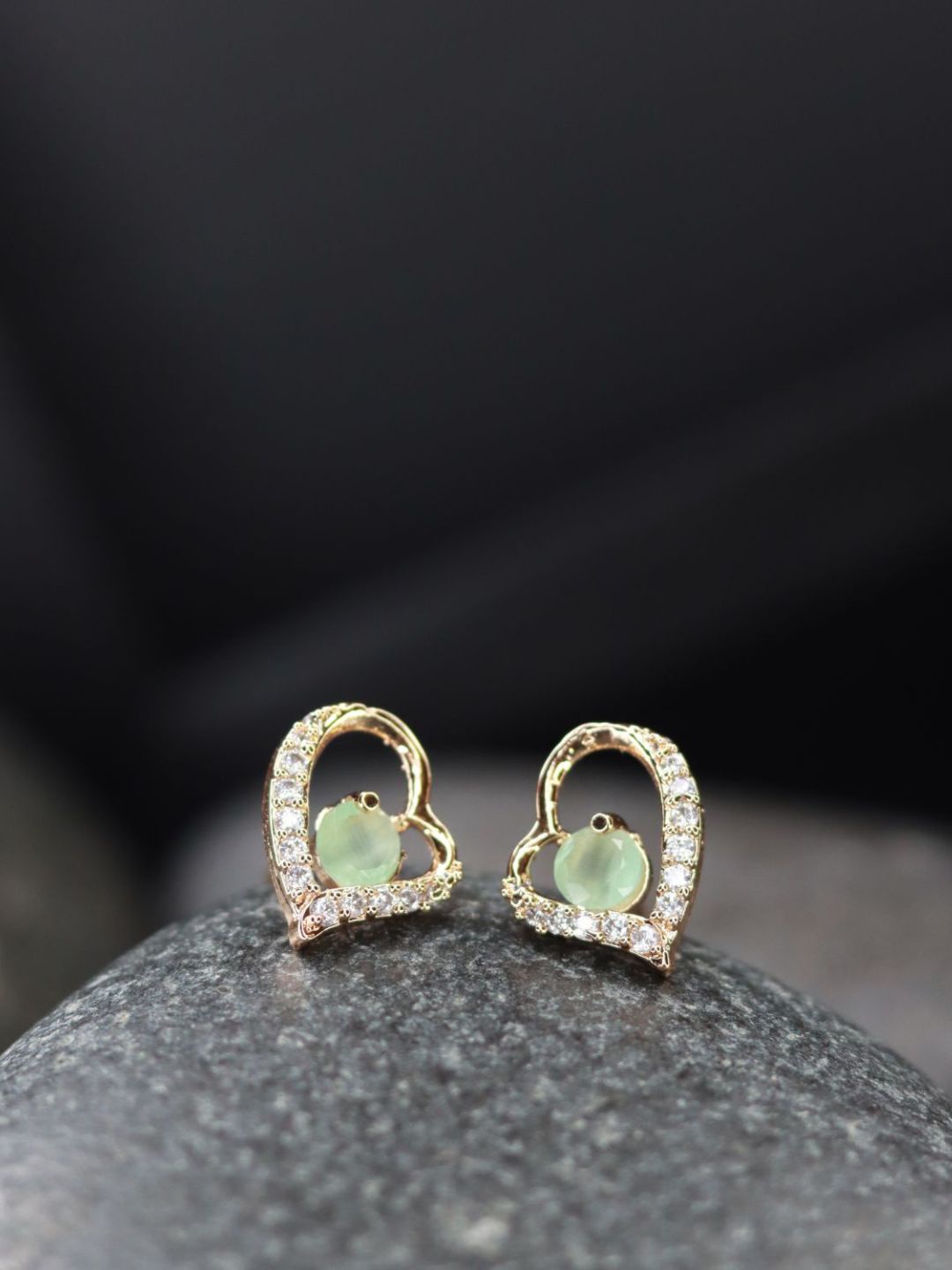 

I Jewels Rose Gold-Plated Green Heart Shaped Studs Earrings