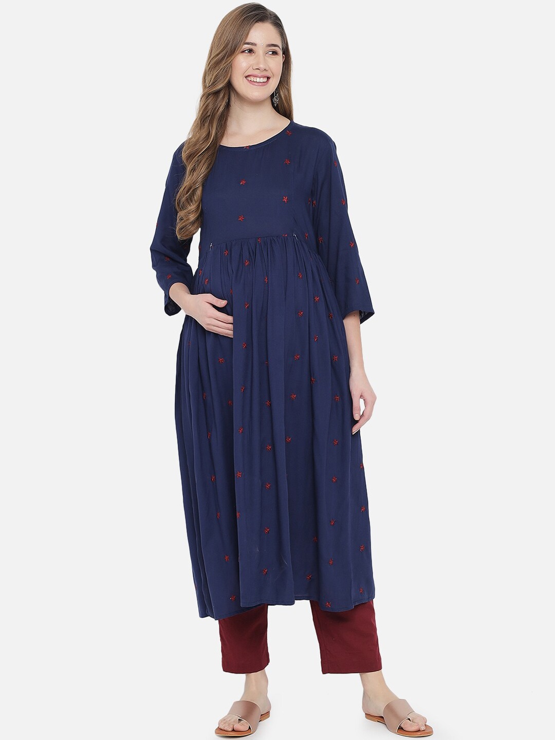 

Aujjessa Women Blue Floral Embroidered Maternity Kurta