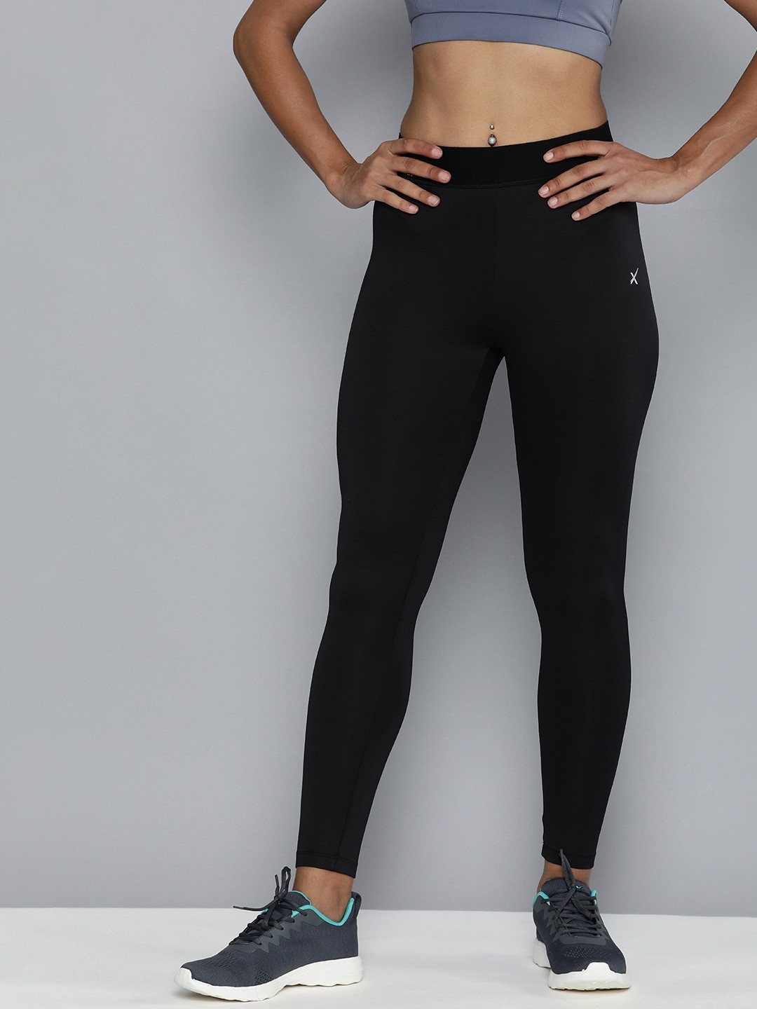 

HRX by Hrithik Roshan Women Black Solid Rapid-Dry Running Tights
