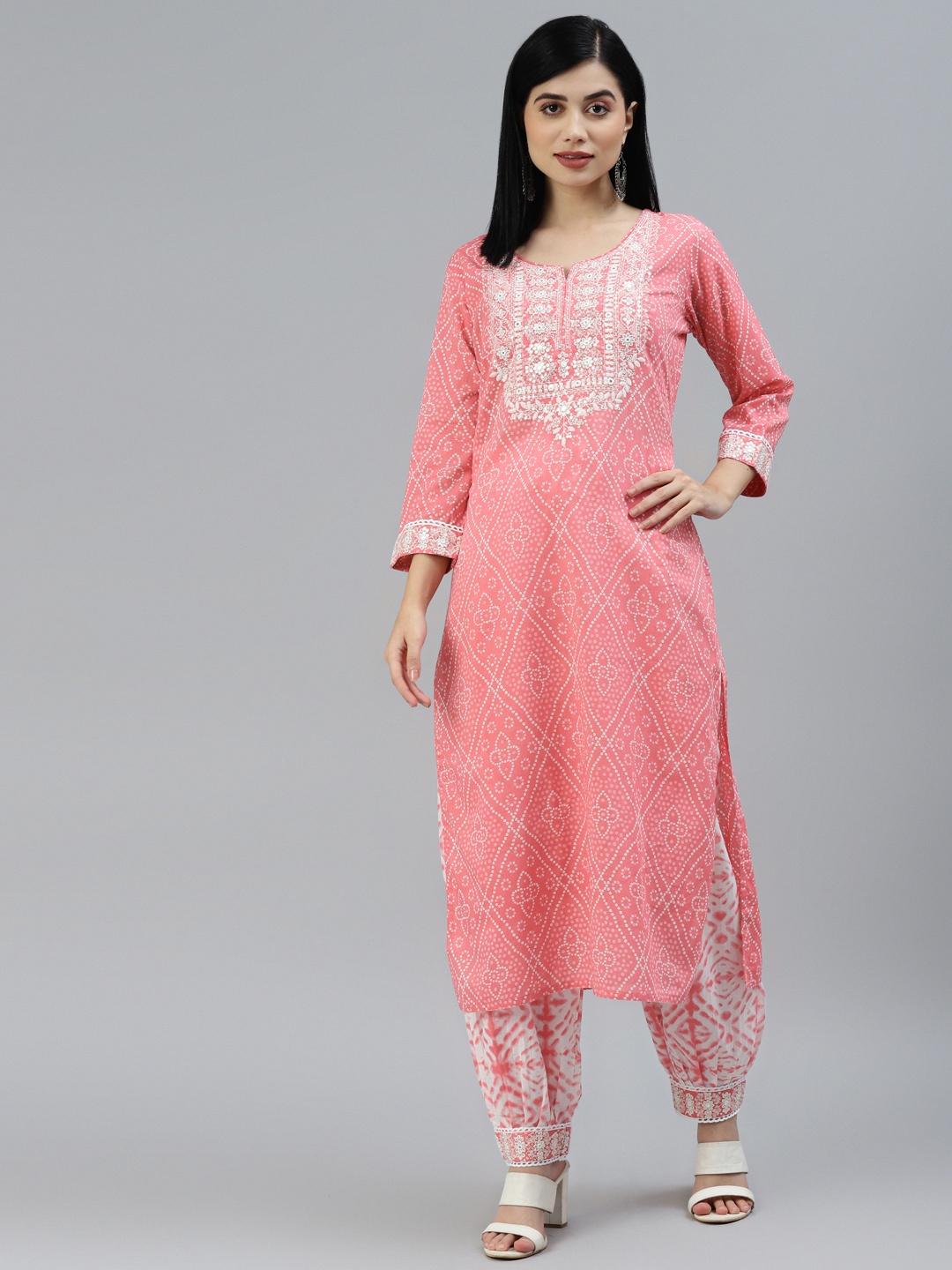 

Divena Women Pink Bandhani Embroidered Thread Work Pure Cotton Kurta with Salwar