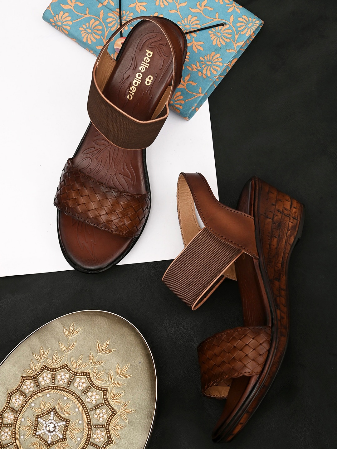 

pelle albero Brown Textured Leather Wedge Heels