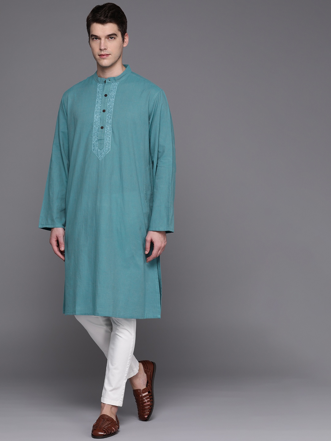 

Fabindia Men Blue Chikankari Yoke Design Straight Kurta