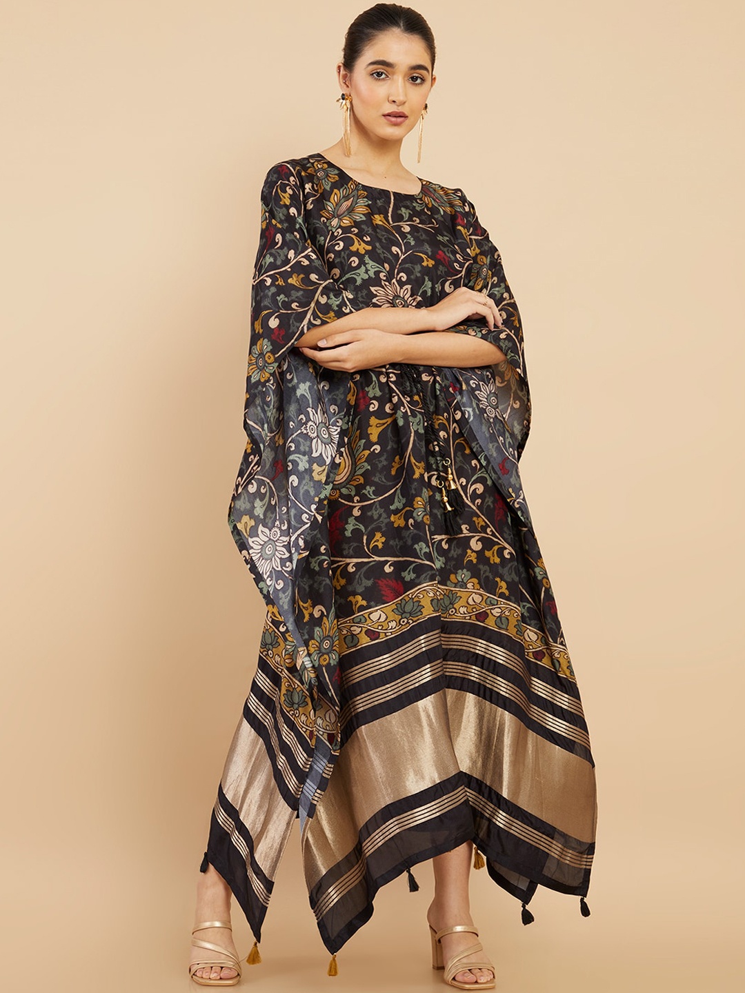 

Soch Women Black & Gold-Toned Floral Printed Flared Sleeves Kaftan Kurta