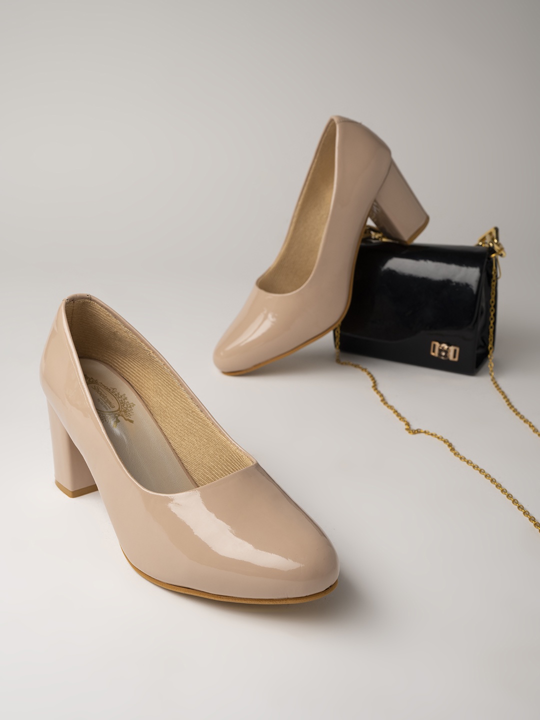 

Shoetopia Girls Beige Block Pumps