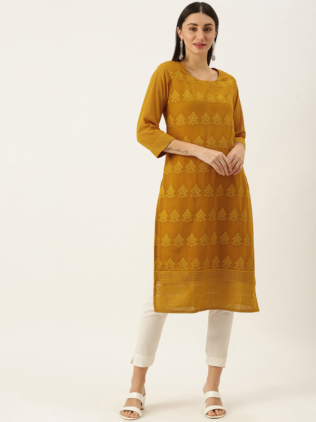 

SWAGG INDIA Women Mustard Yellow Floral Embroidered Georgette Kurta