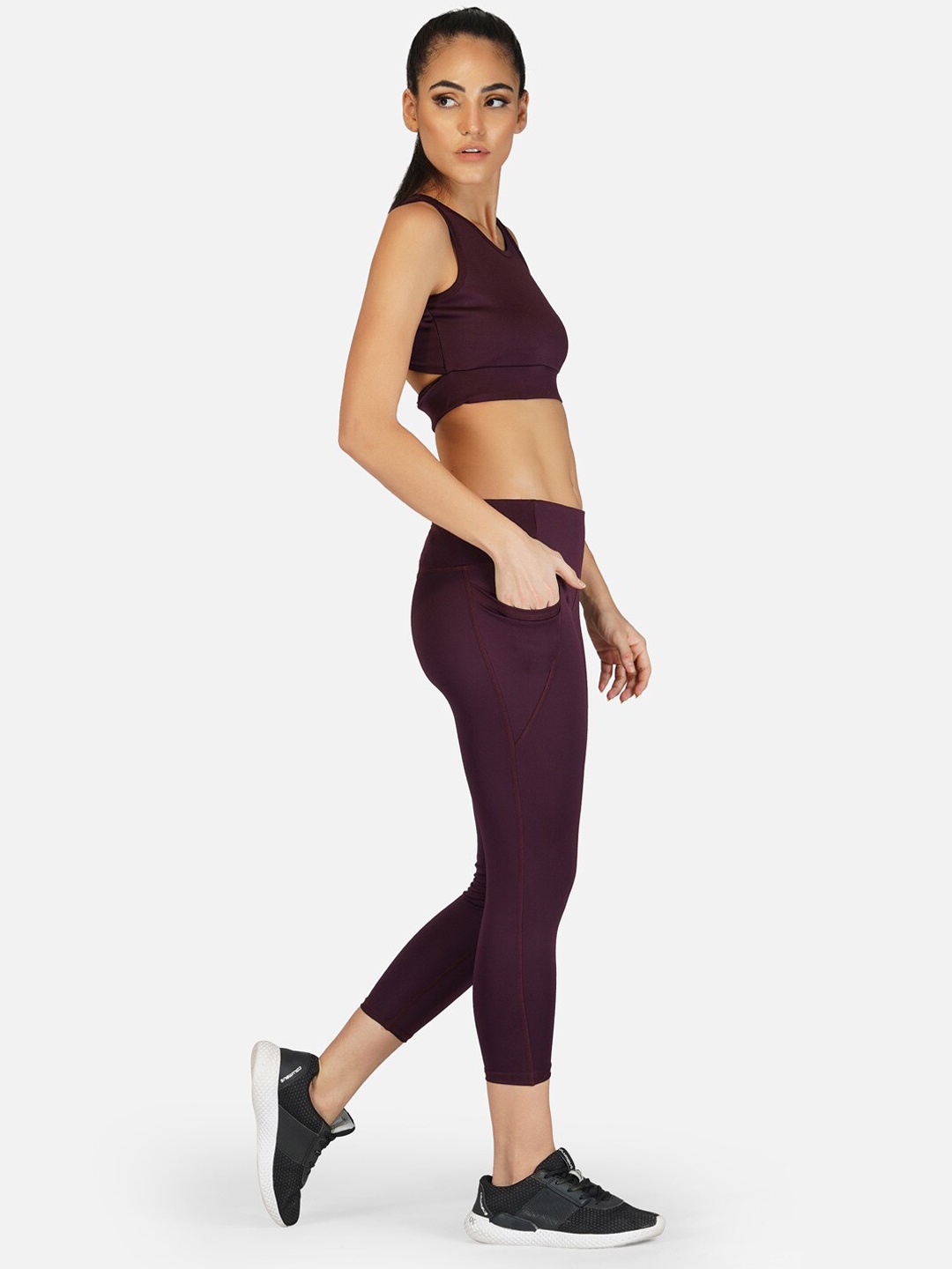 

IMPERATIVE Women Maroon Solid Slim-Fit Tights
