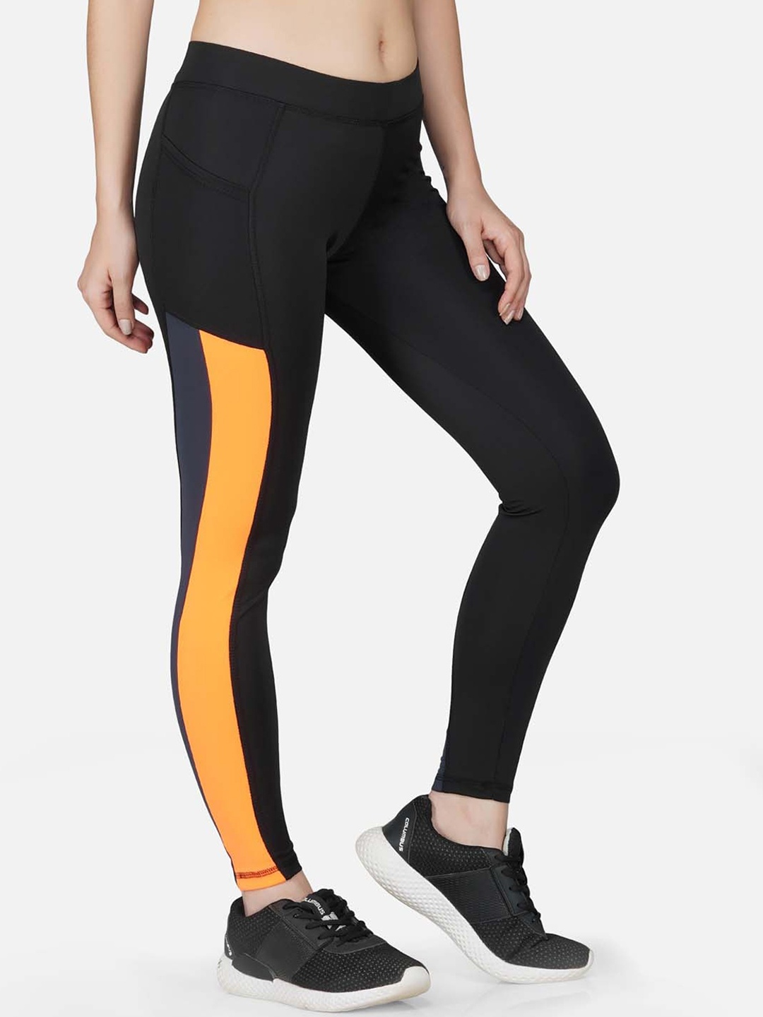 

NEU LOOK FASHION Women Black & Orange Colourblocked Slim-Fit Tights