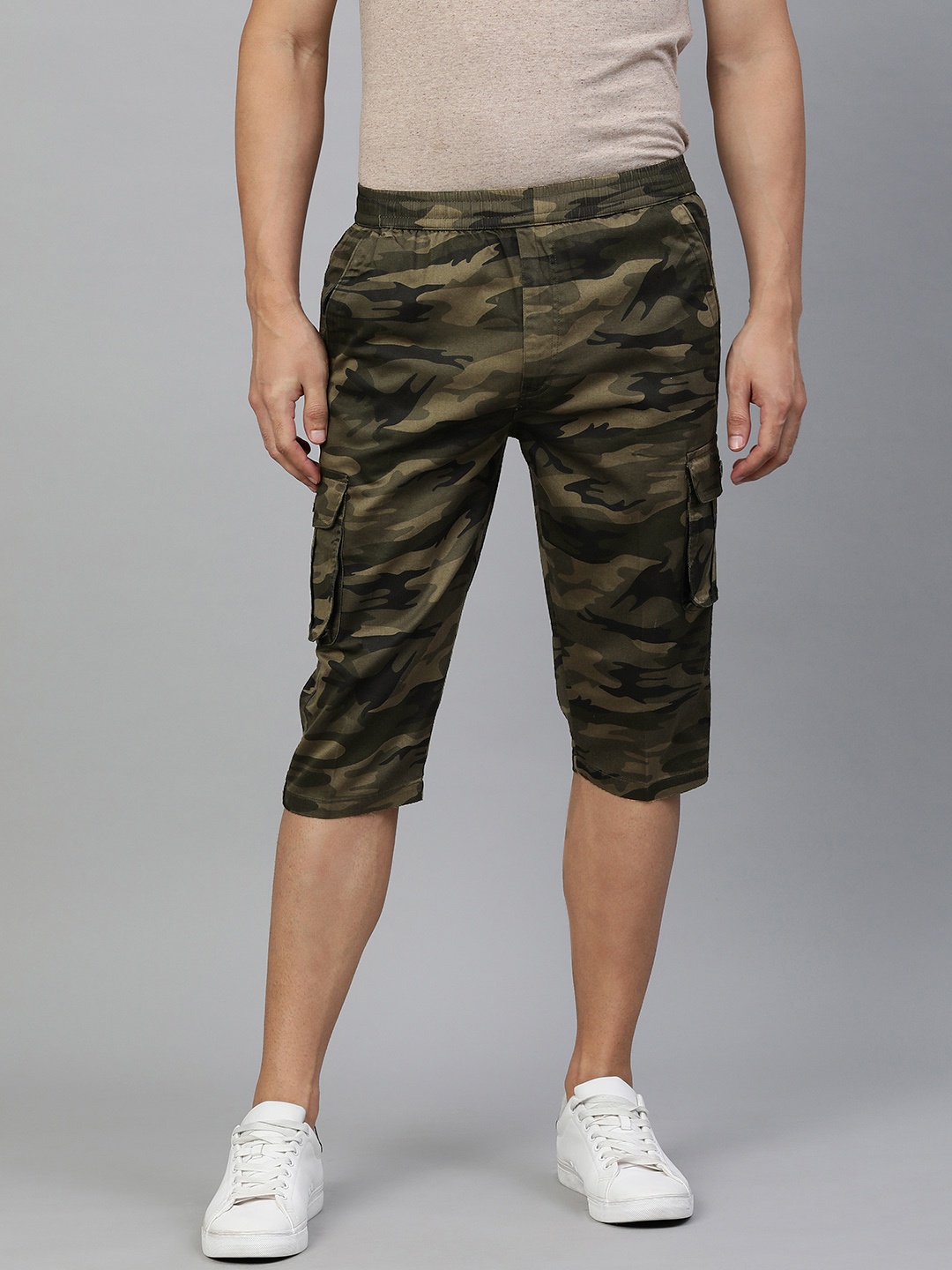 

ADBUCKS Men Olive Green & Brown Camouflage Printed Pure Cotton 3/4th Cargo Shorts