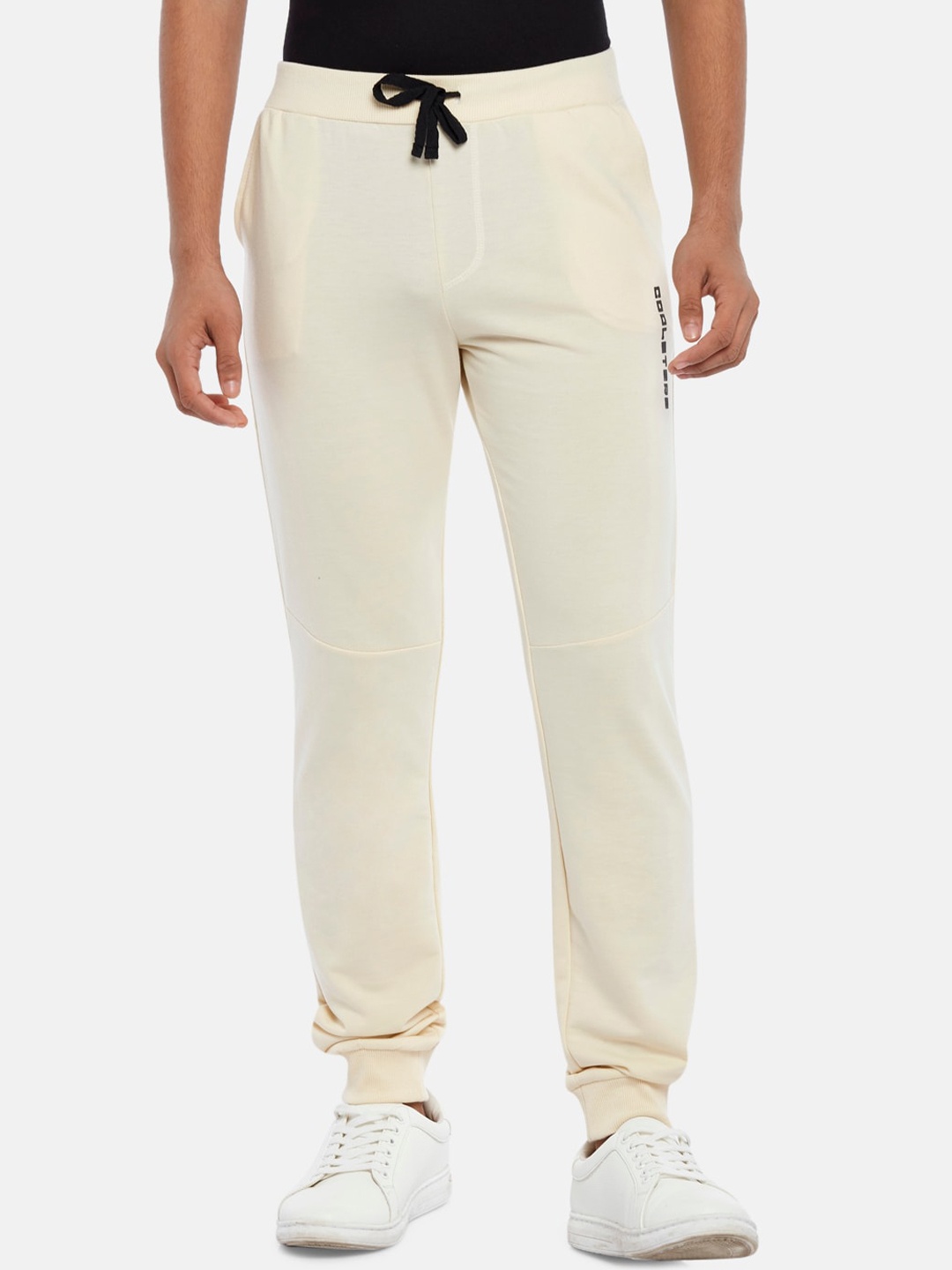 

Coolsters by Pantaloons Boys Beige Solid Cotton Track Pants