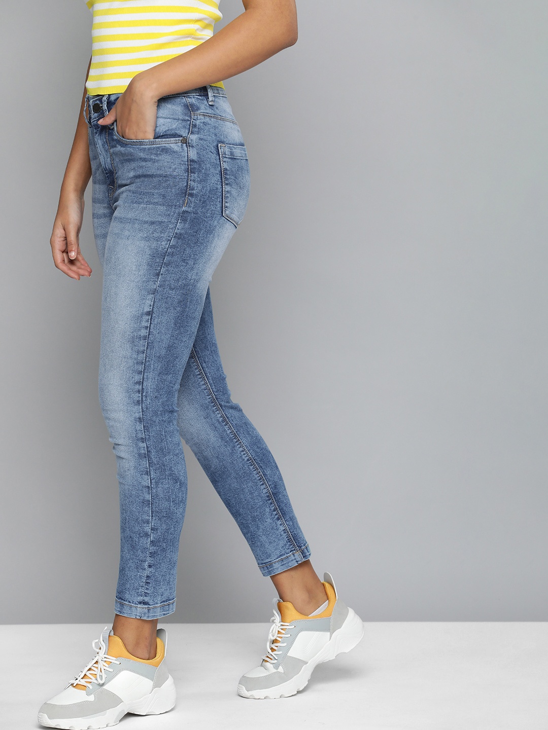 

HERE&NOW Women Blue Skinny Fit High-Rise Light Fade Stretchable Jeans