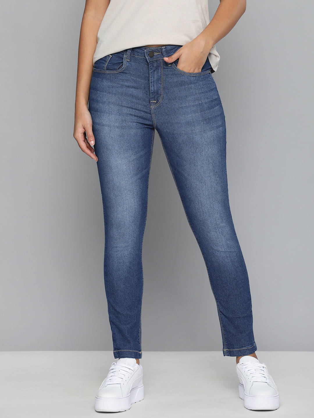 

HERE&NOW Women Blue Skinny Fit High-Rise Light Fade Stretchable Jeans