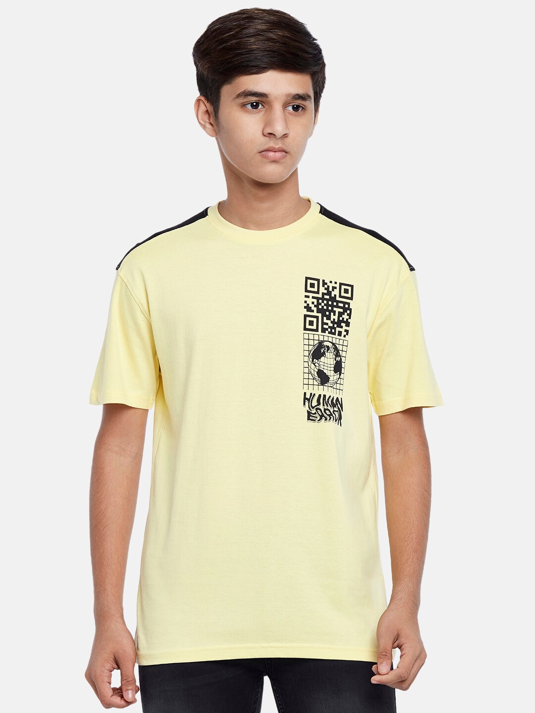 

Coolsters by Pantaloons Boys Yellow Typography Printed Applique T-shirt