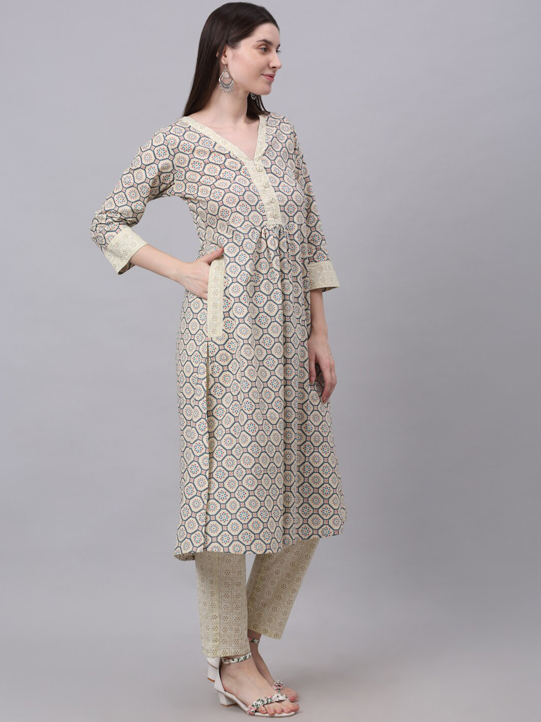 

Assamica Women Ethnic Motifs Printed Pure Cotton Kurta with Trousers, Cream