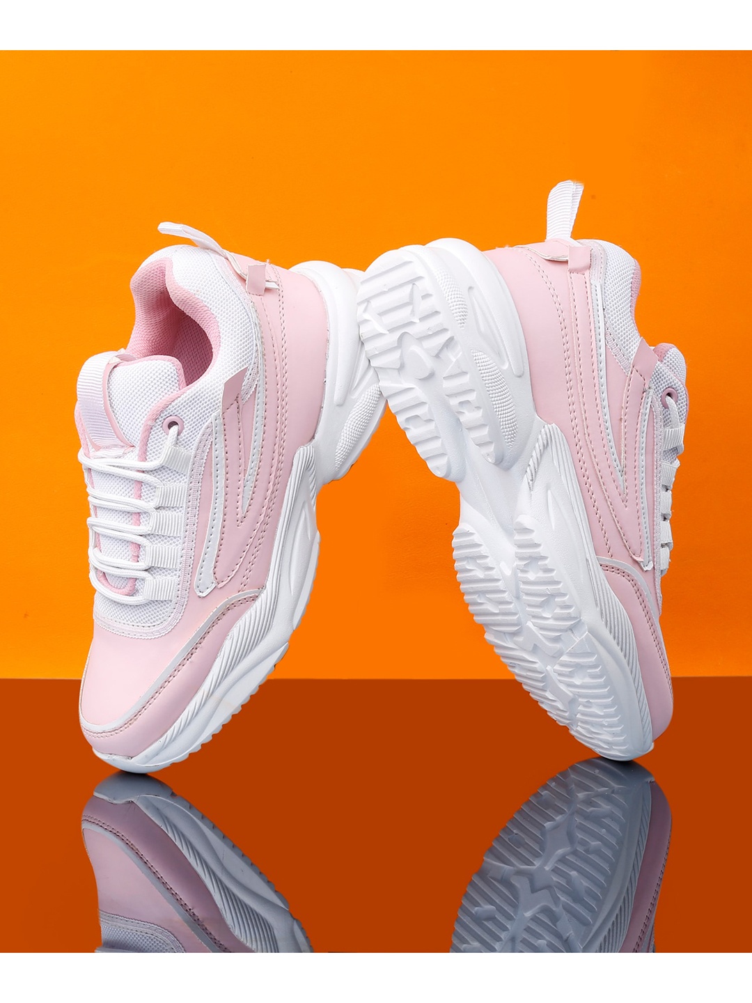 

sneakers villa Women Pink Colourblocked Sneakers