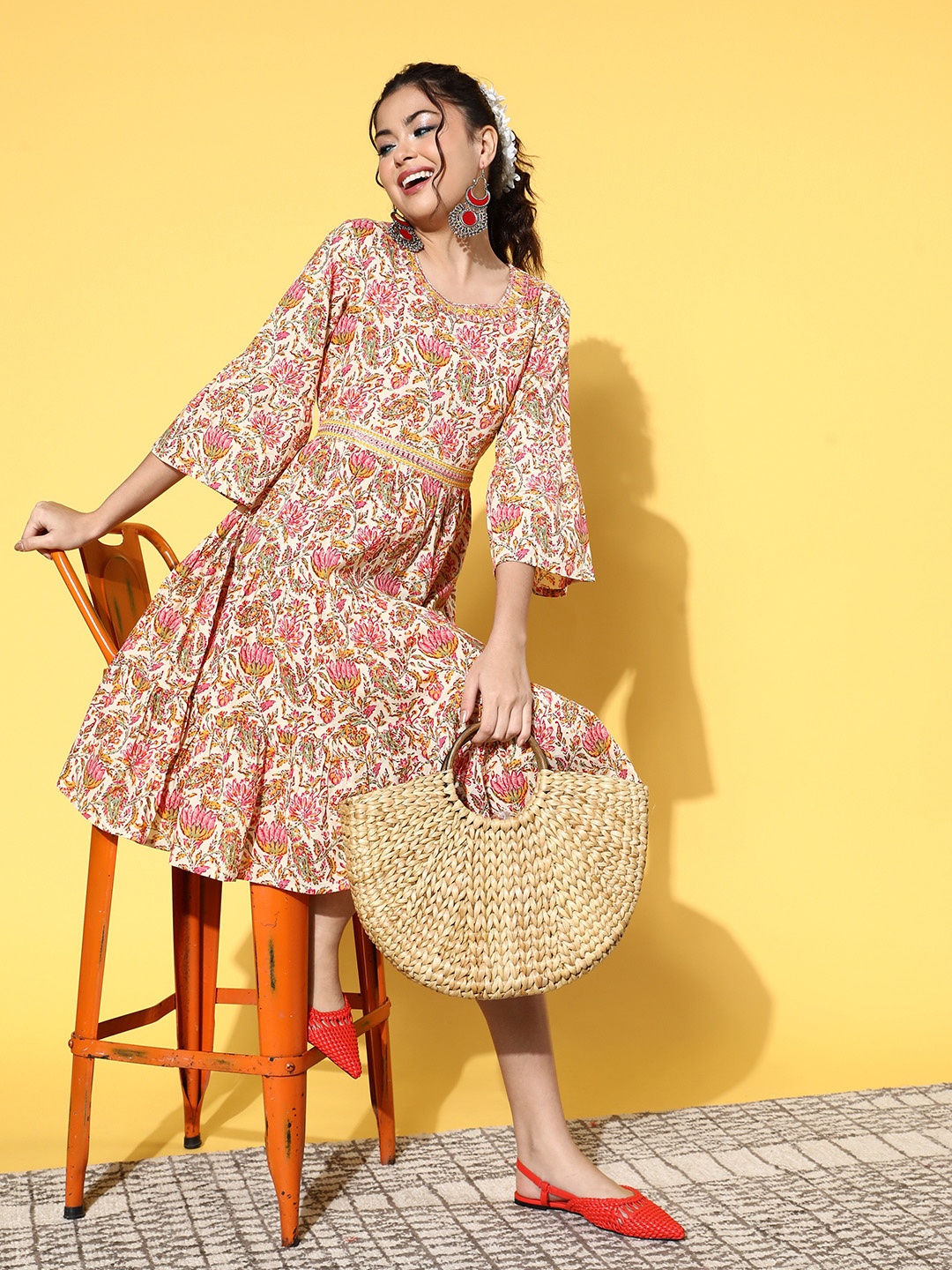 

InWeave Women Alluring White Cotton Belted Detail Ethnic Dress