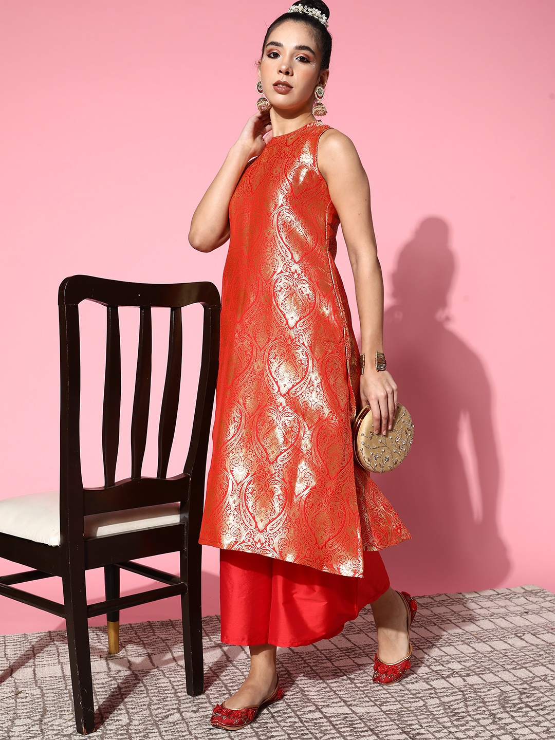 

InWeave Women Ethnic Motifs Silk Blend Woven Metallic Kurta Set, Red