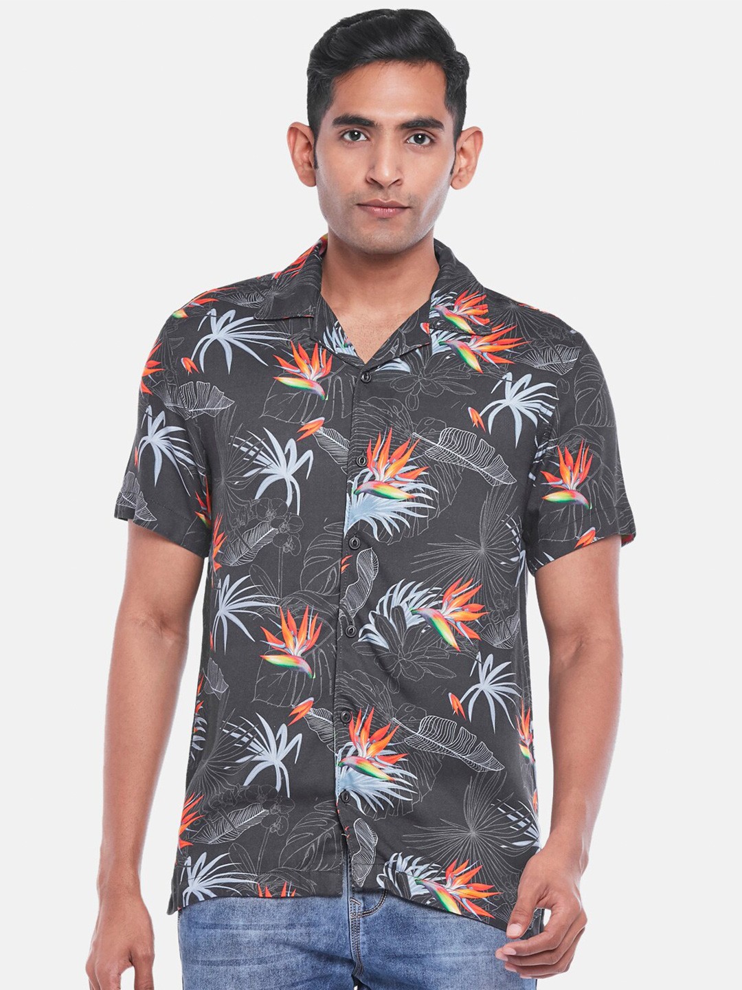 

People Men Black Slim Fit Floral Printed Casual Shirt